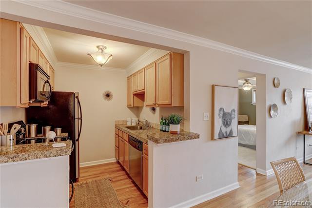 10 N Ogden Street Unit: 204