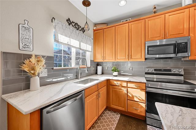 1086 Thornbury Place