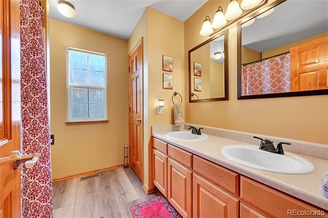1086 Thornbury Place