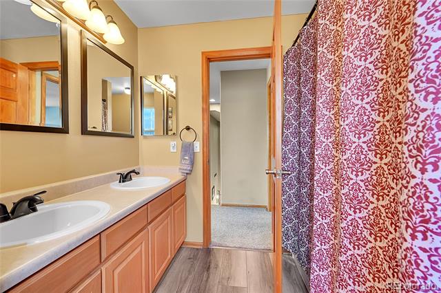 1086 Thornbury Place