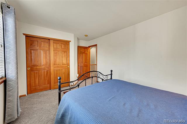 1086 Thornbury Place