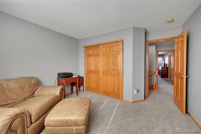 1086 Thornbury Place