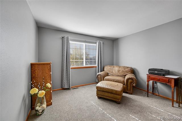 1086 Thornbury Place
