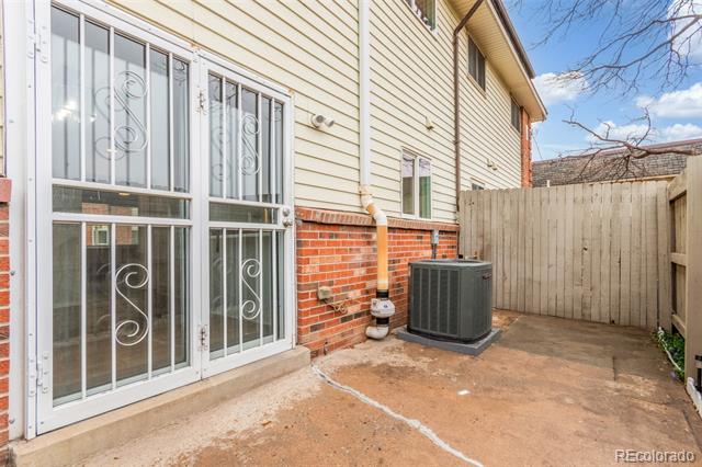 3667 W Union Avenue Unit: 2E