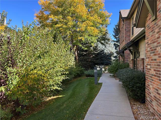 2210 S Vaughn Way Unit: 103