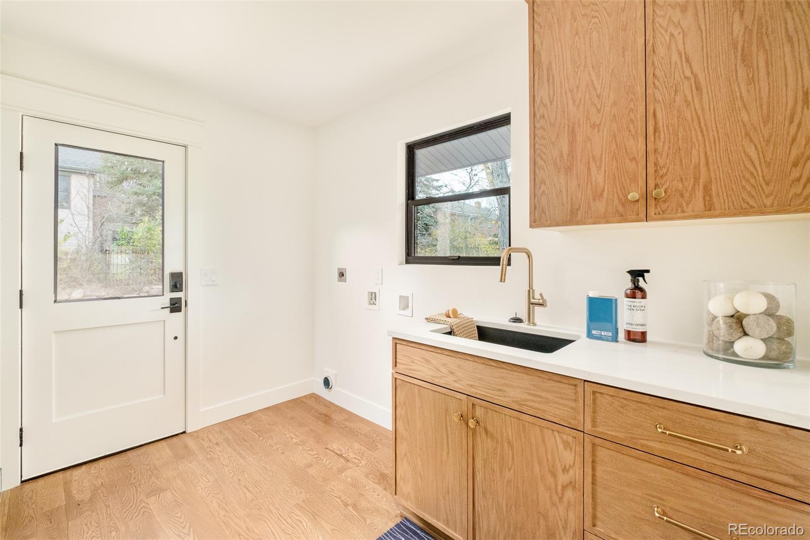 4000 S Dahlia Street