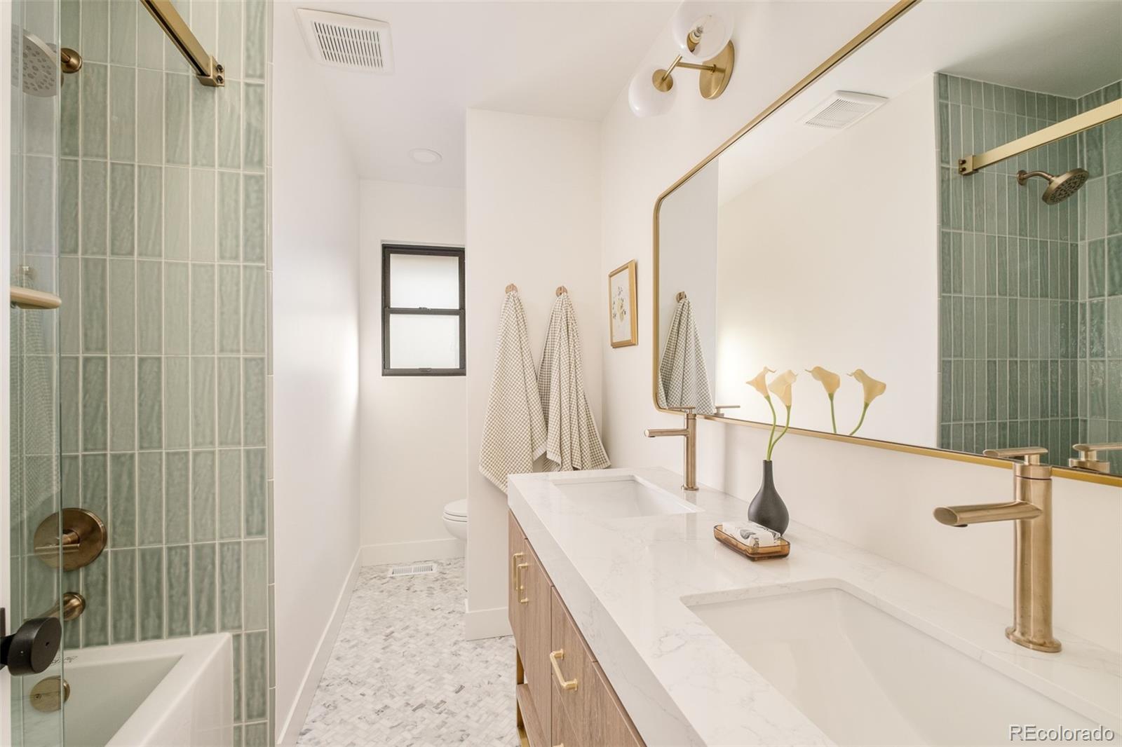 4000 S Dahlia Street