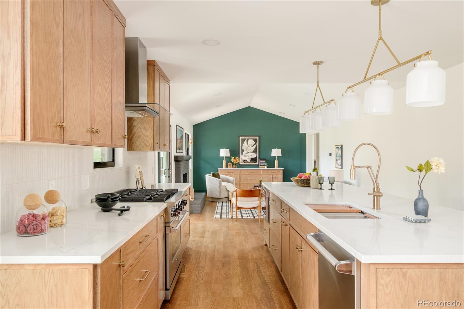 4000 S Dahlia Street