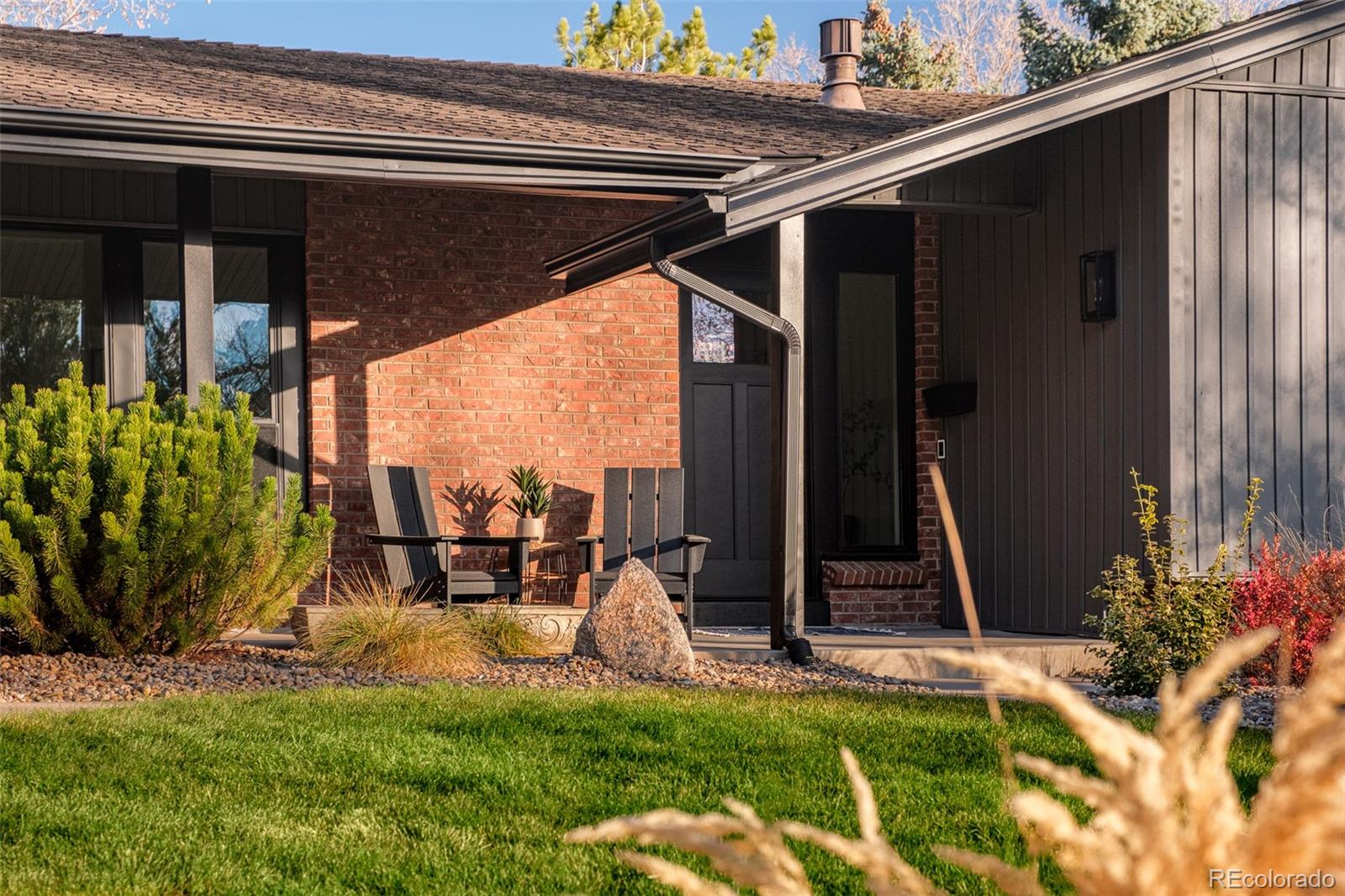 4000 S Dahlia Street