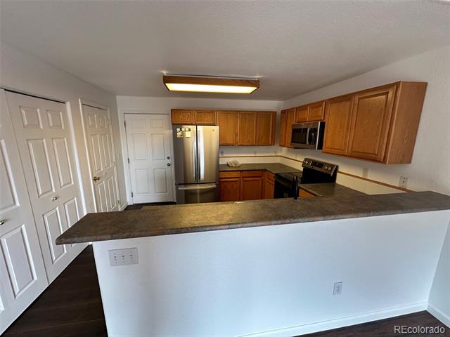 15555 E 40th Avenue Unit: 11