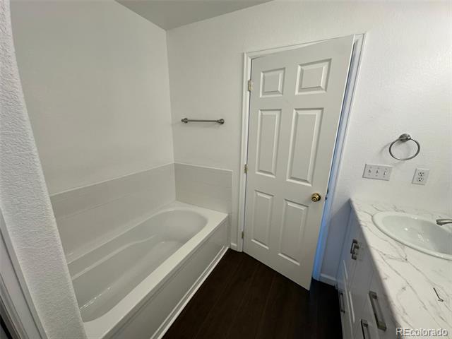 15555 E 40th Avenue Unit: 11