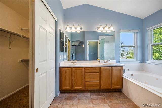 10225 Bentwood Circle
