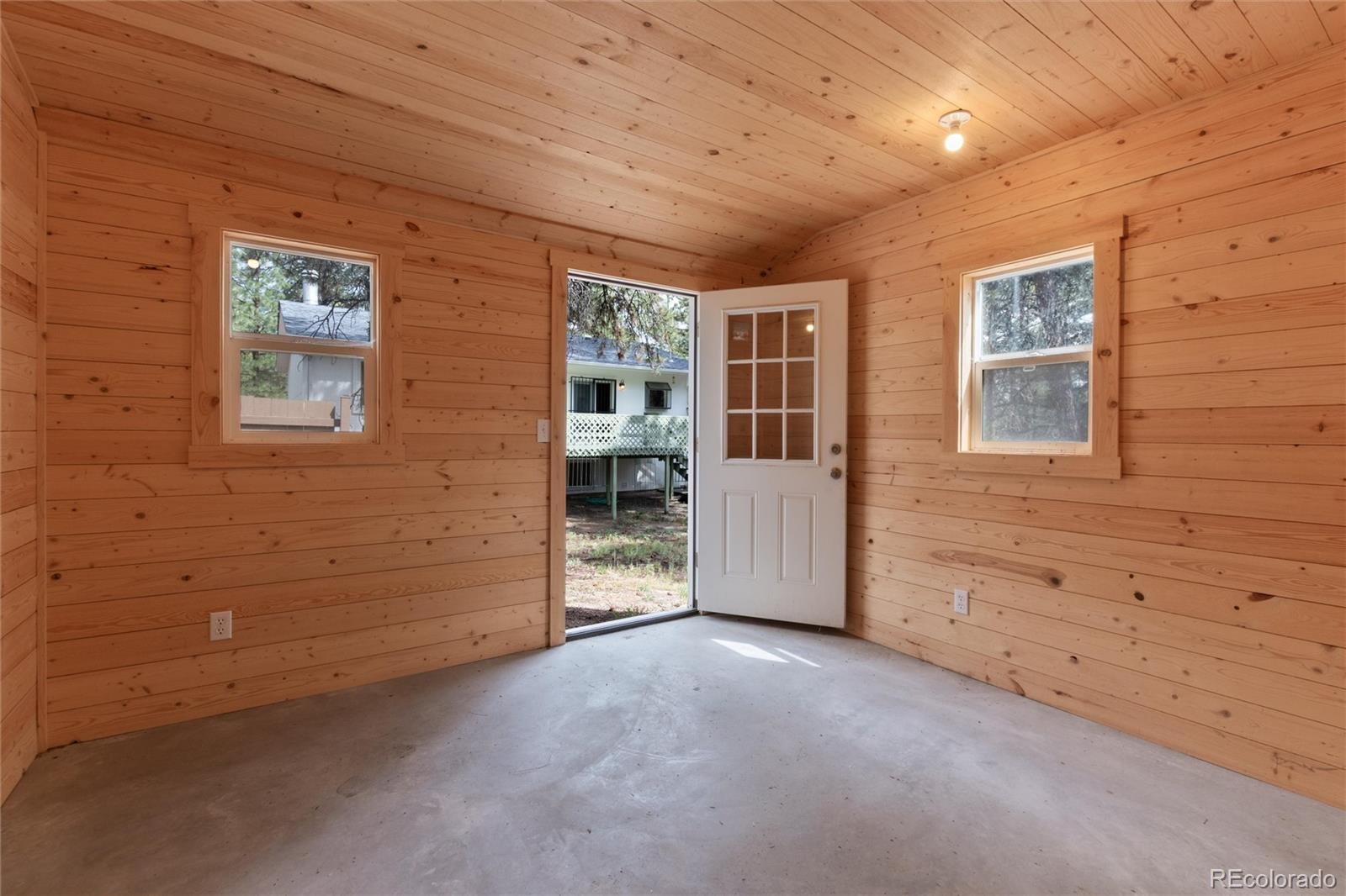 33879 Meadowlark Drive