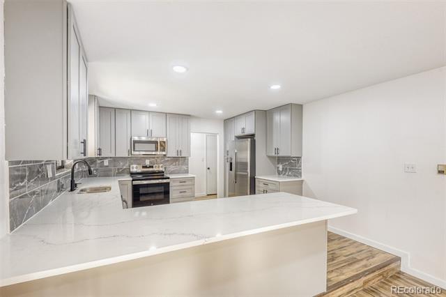 12436 E Cedar Circle