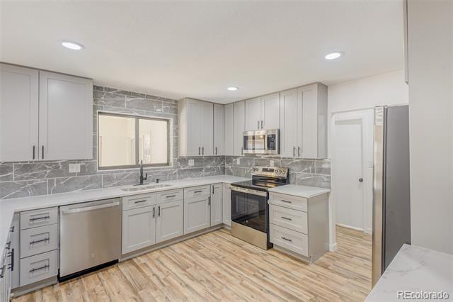 12436 E Cedar Circle