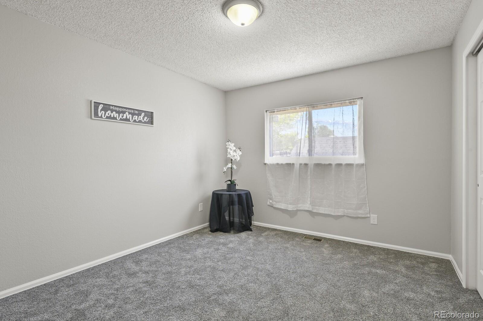 2440 CLARENDON Drive