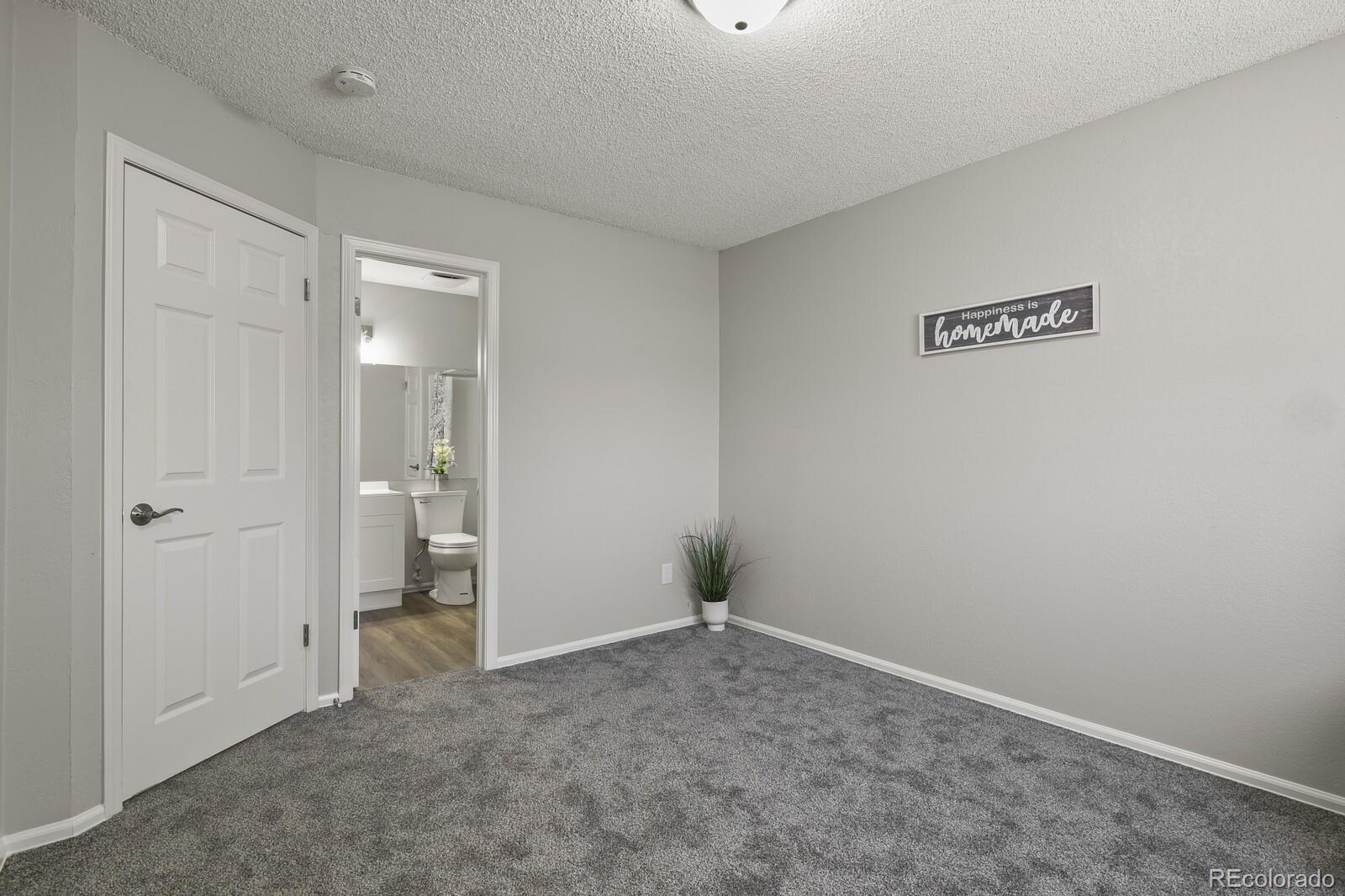 2440 CLARENDON Drive