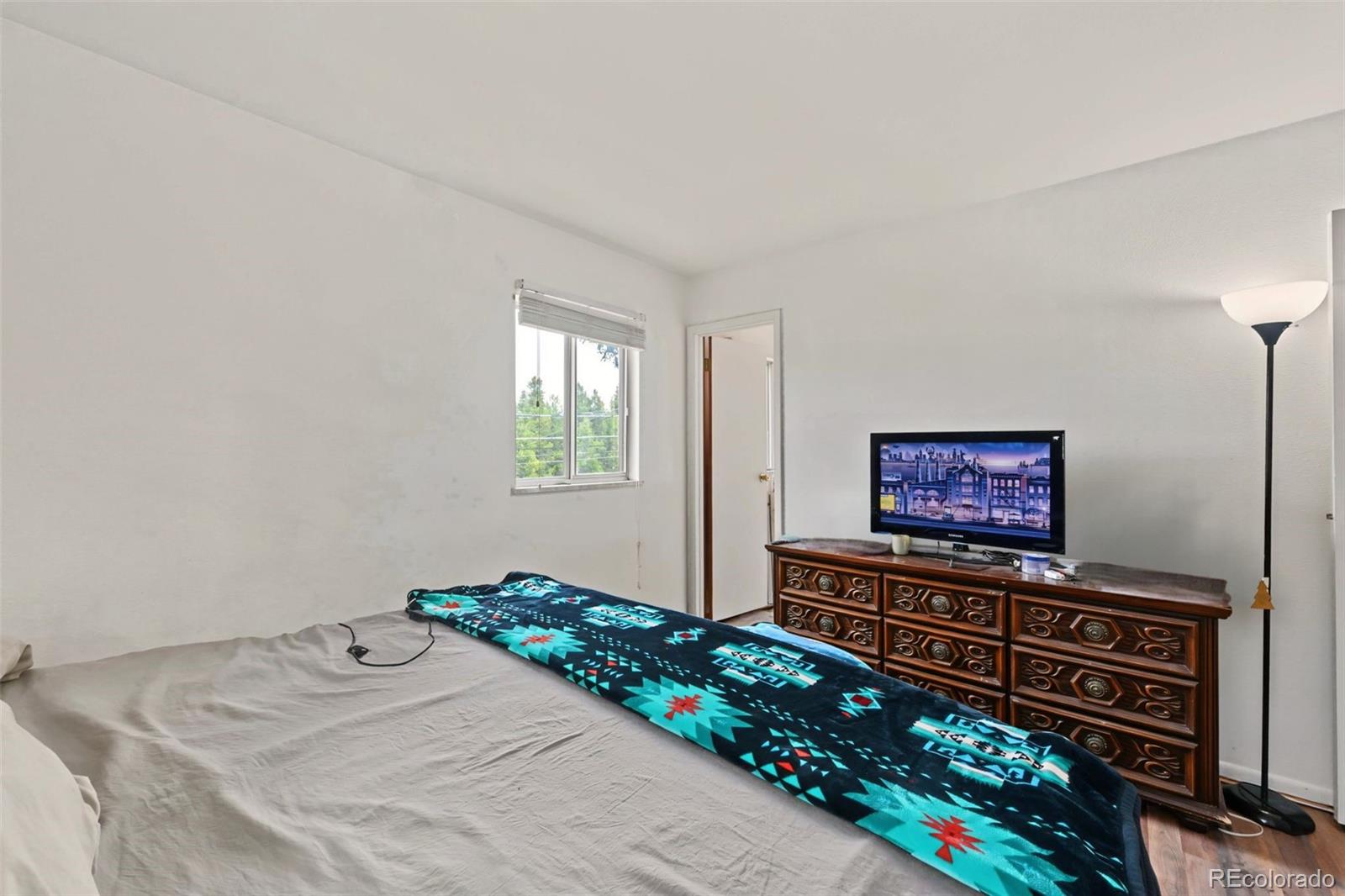 616 W 8th Street