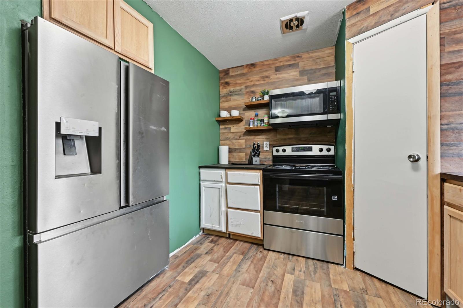 616 W 8th Street