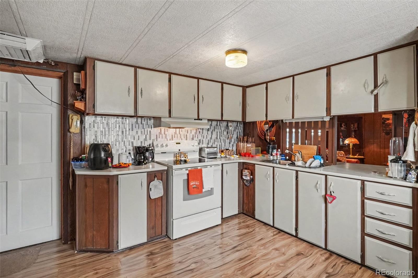 335 Lilac Circle