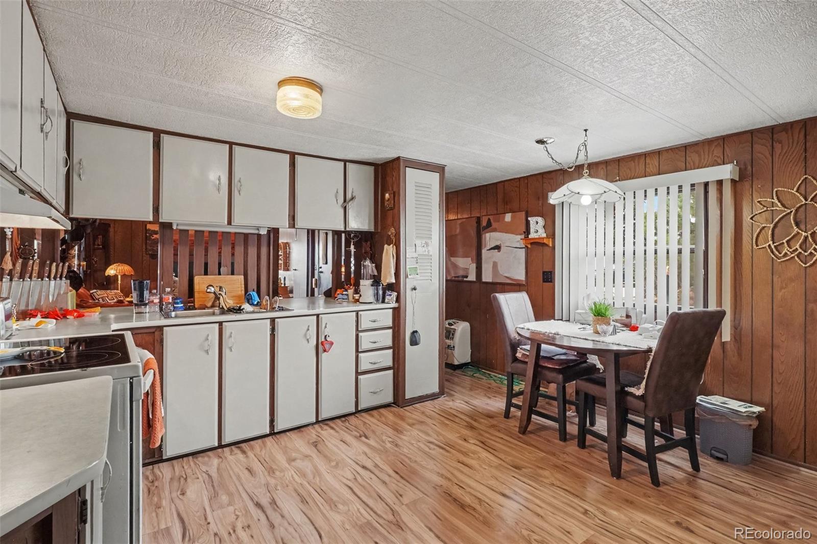 335 Lilac Circle