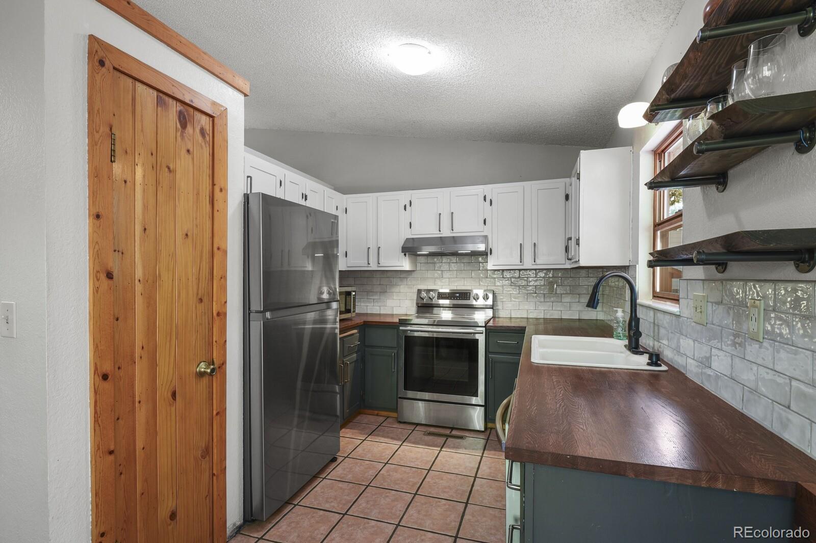 107 Circle Drive Avenue