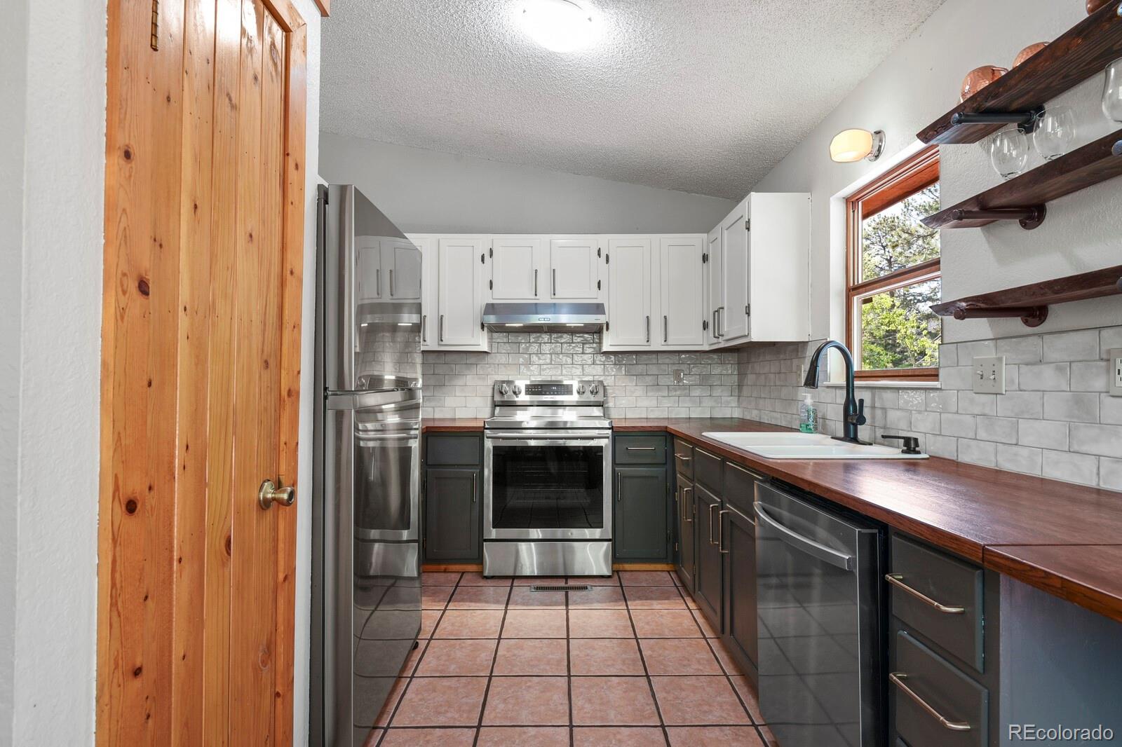107 Circle Drive Avenue