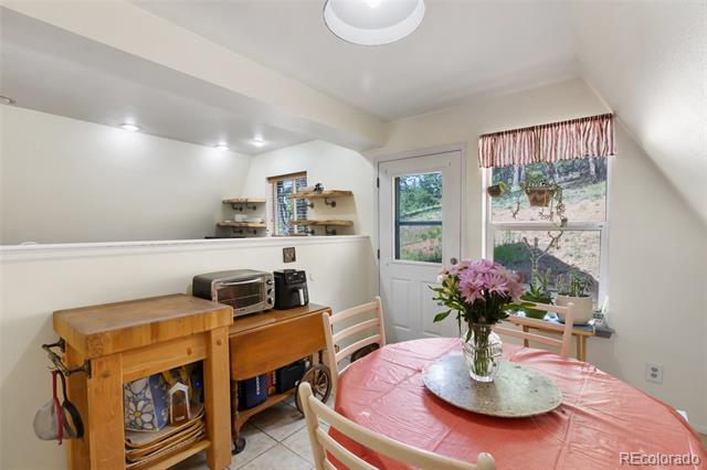 413 W Lake Drive