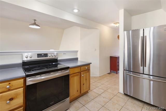 413 W Lake Drive