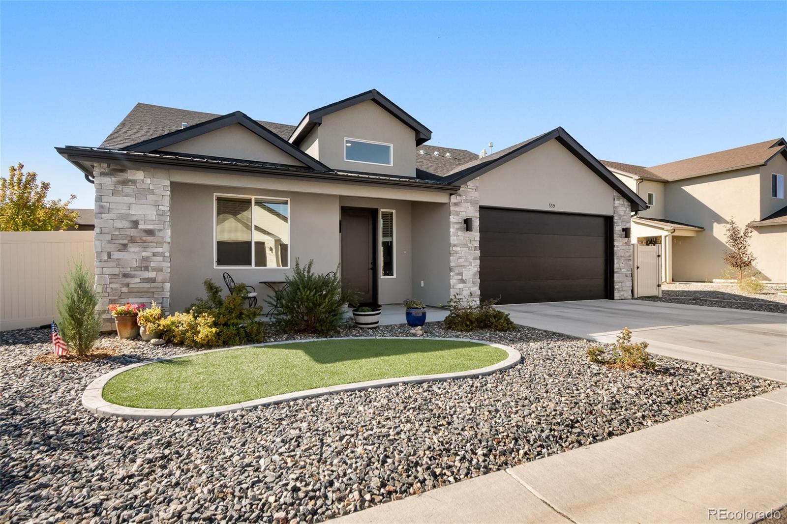 559 Hobbs Court