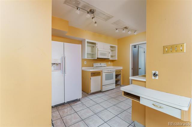 3548 S Hillcrest Drive Unit: 2