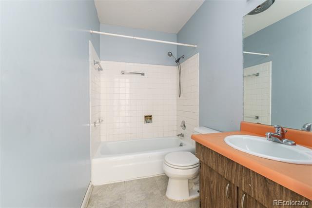 3548 S Hillcrest Drive Unit: 2