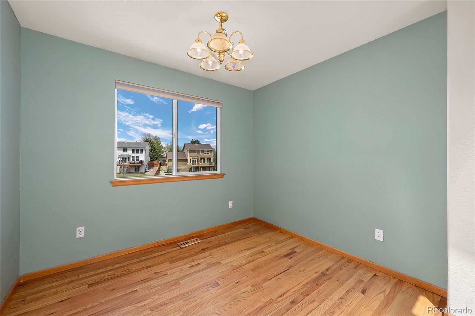 3334 Blue Grass Circle