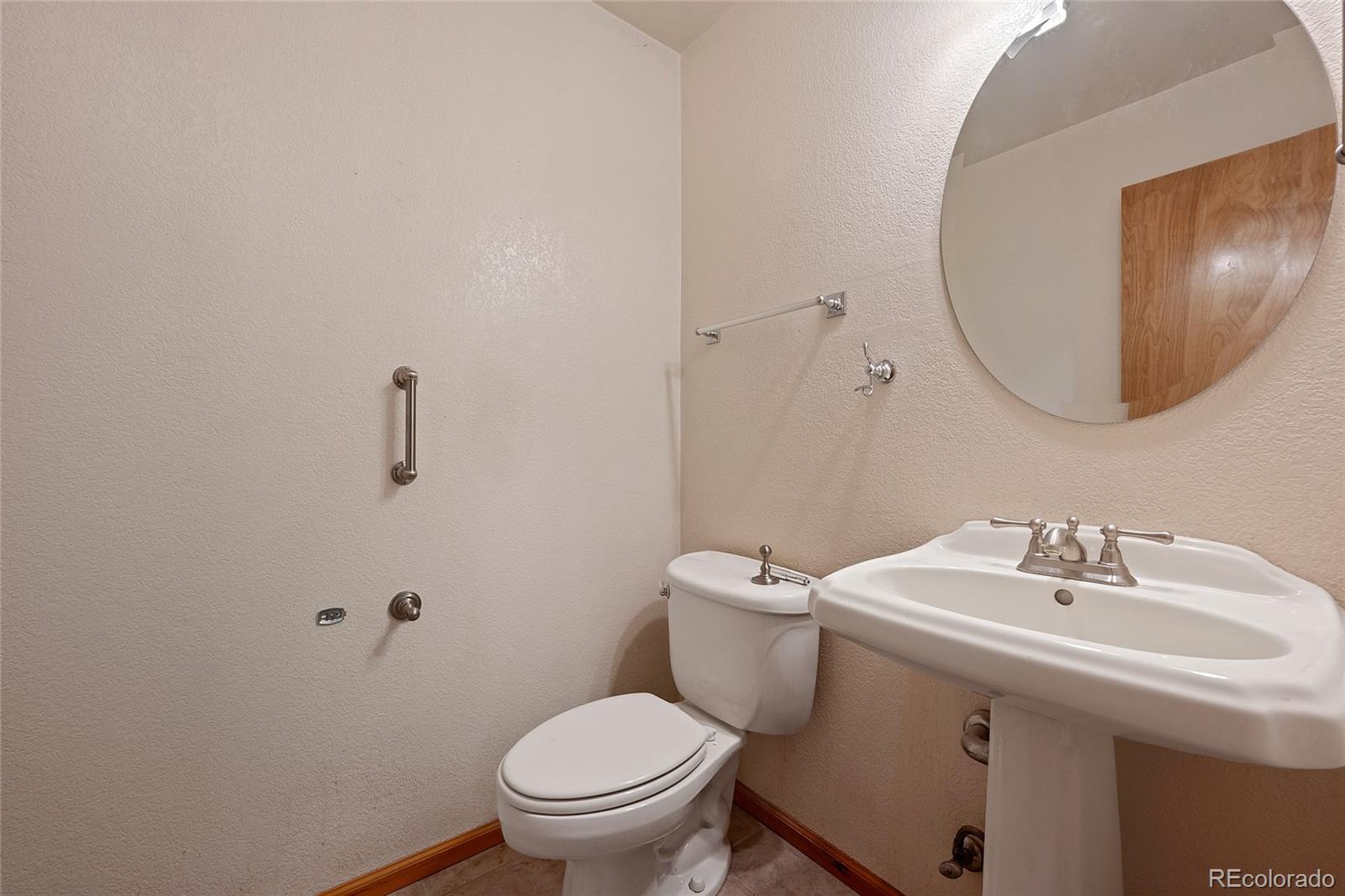 3334 Blue Grass Circle