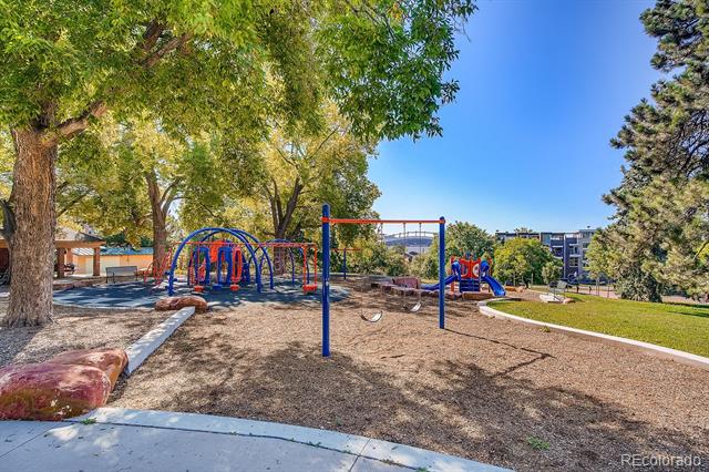 2240 N Clay Street Unit: 406