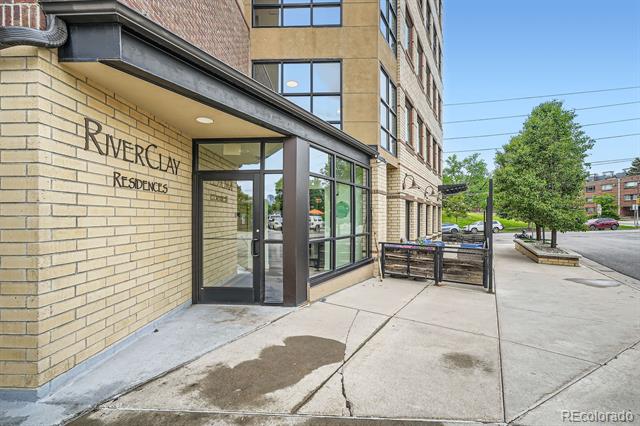 2240 N Clay Street Unit: 406