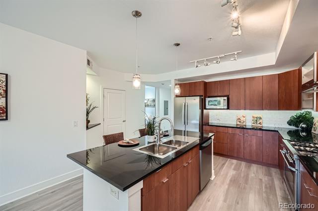 2240 N Clay Street Unit: 406