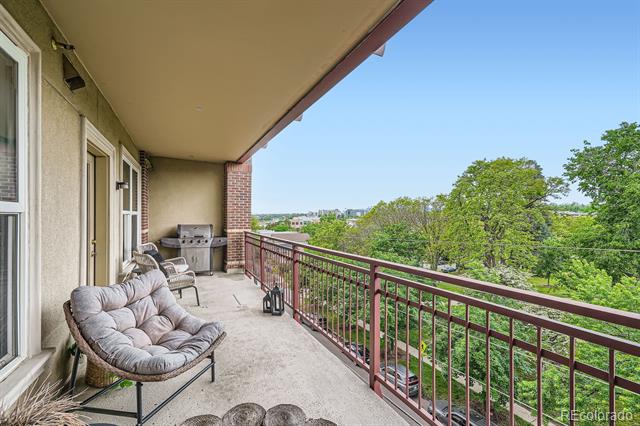 2240 N Clay Street Unit: 406