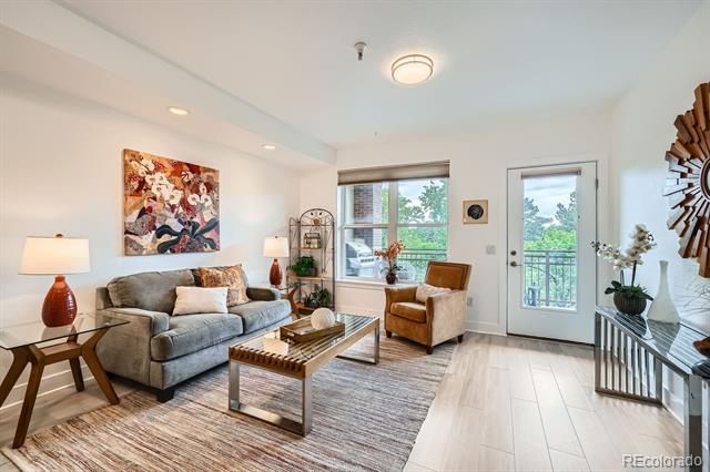 2240 N Clay Street Unit: 406