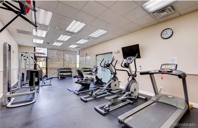 2240 N Clay Street Unit: 406