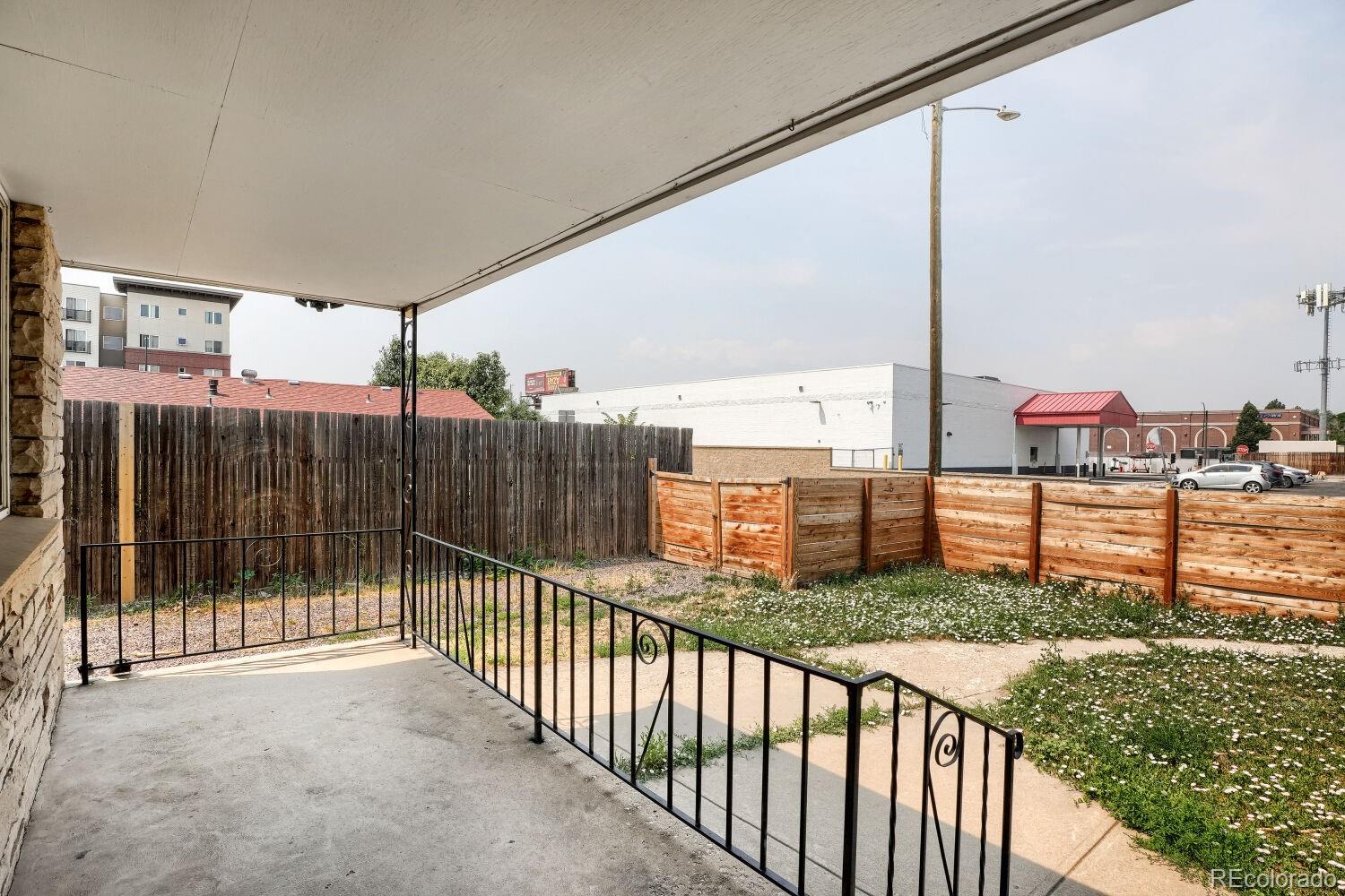 1540 Zenobia Street