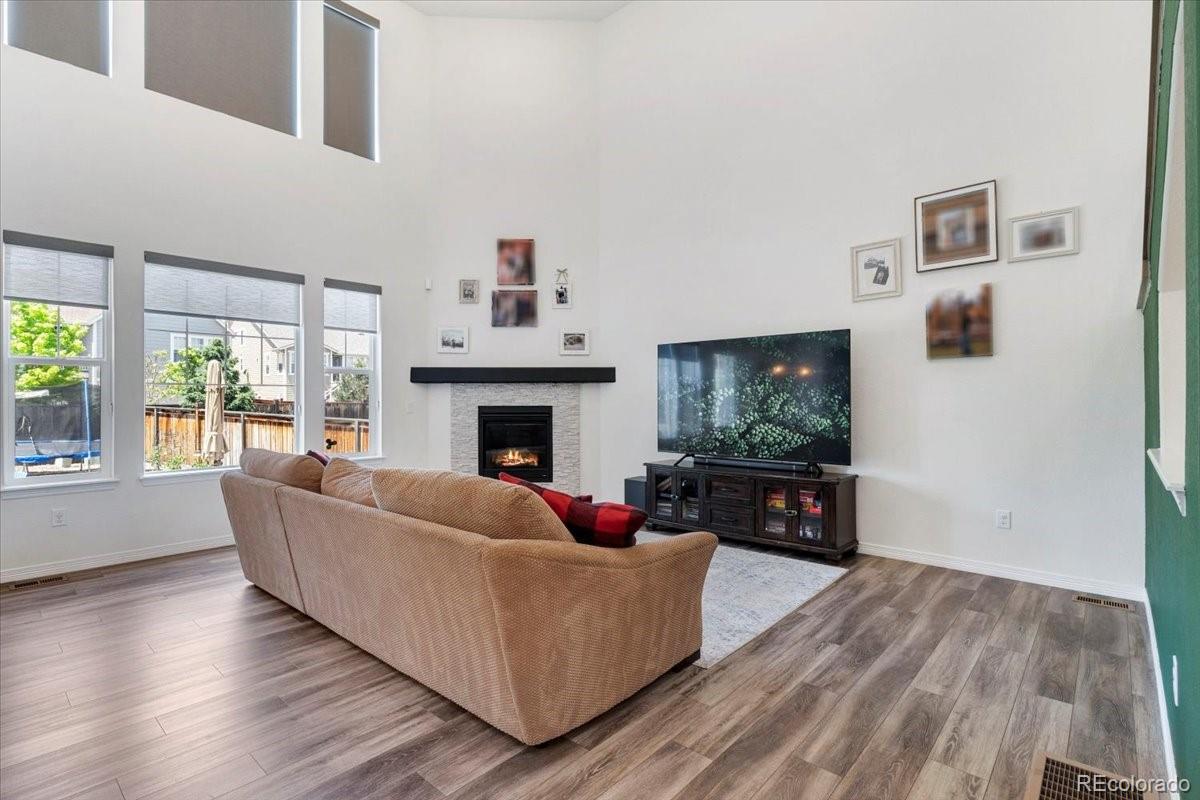 9988 Isle Circle