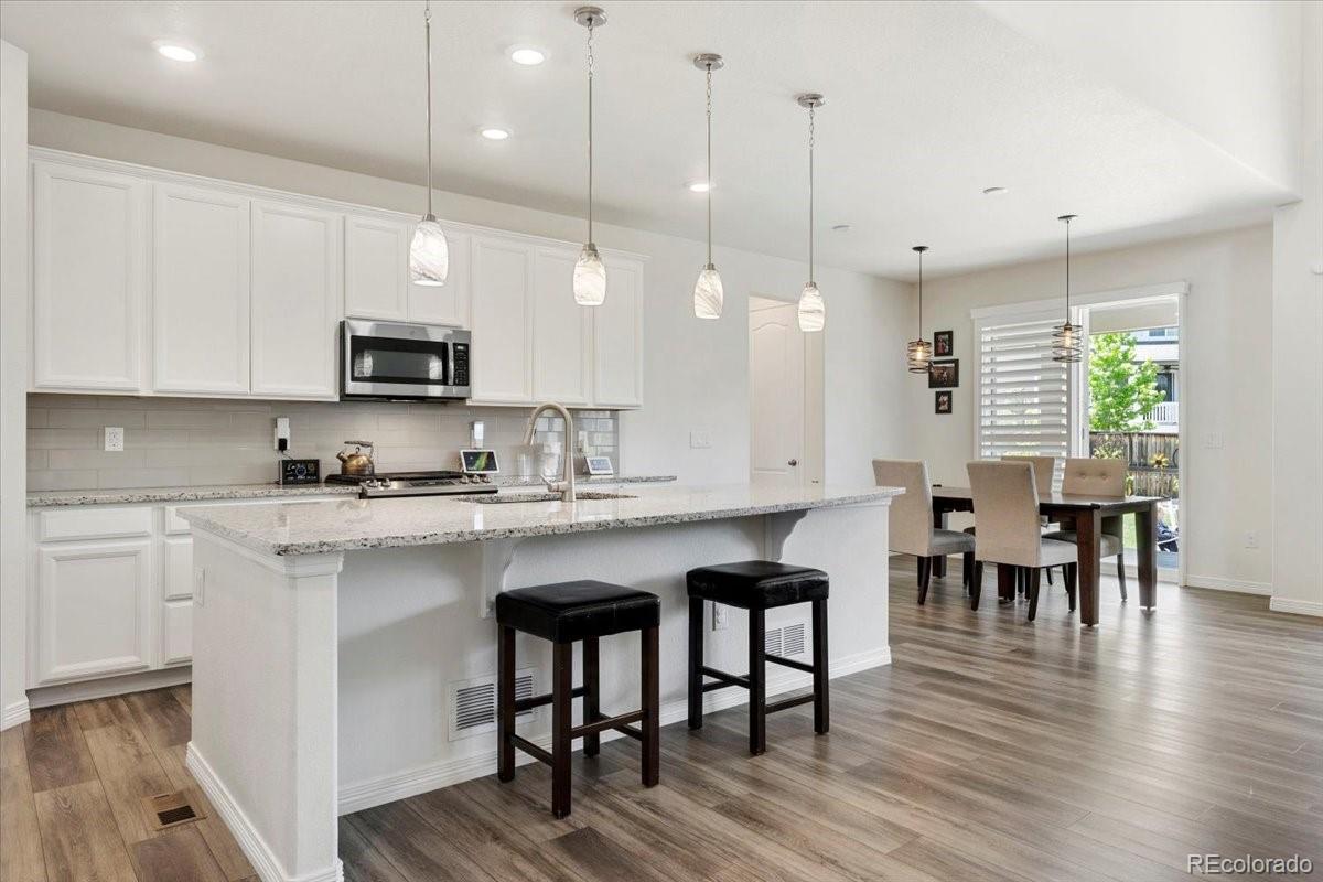 9988 Isle Circle