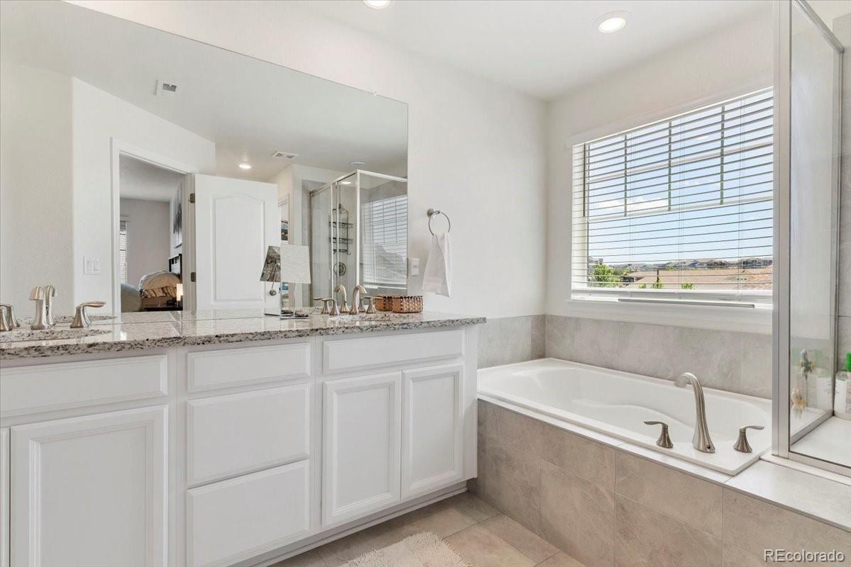 9988 Isle Circle