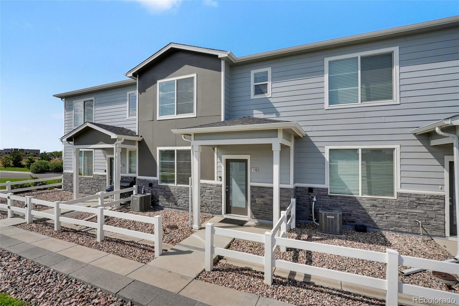 1353 Reynolds Street Unit: 17B