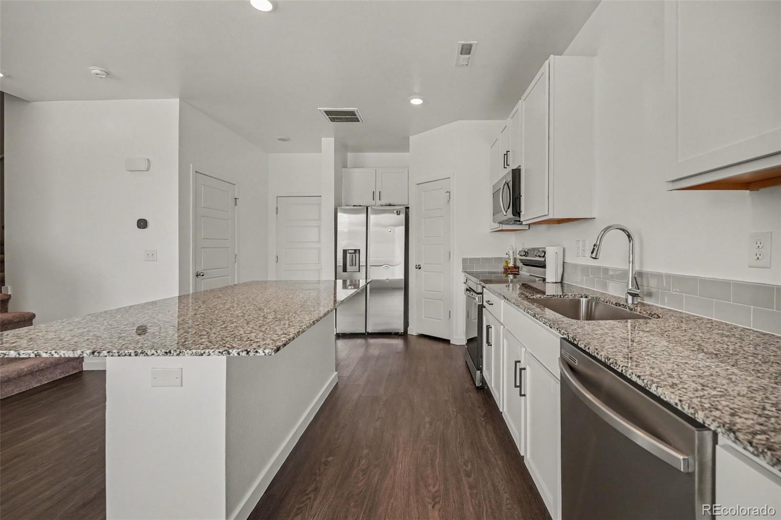 1353 Reynolds Street Unit: 17B
