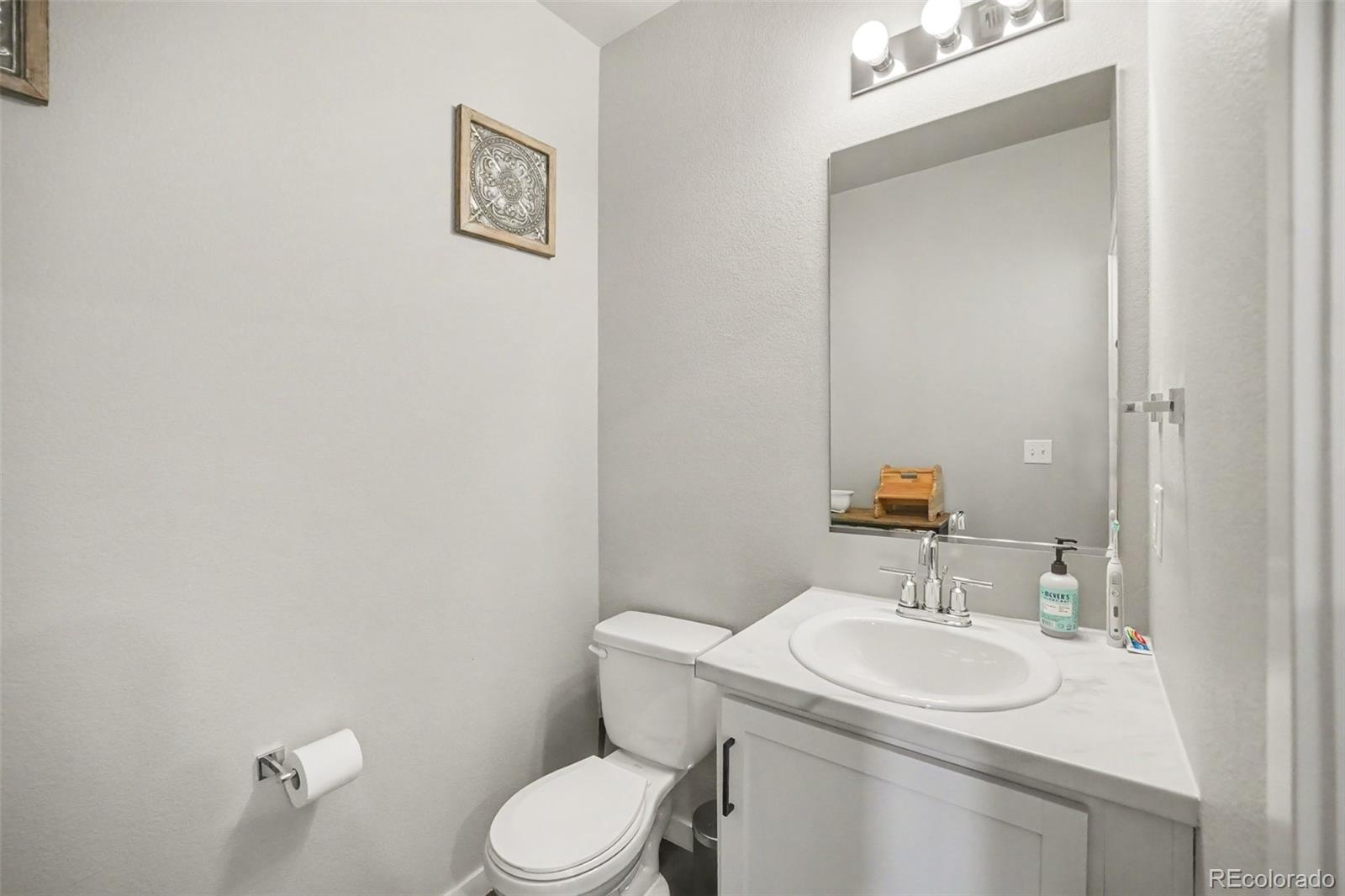 1353 Reynolds Street Unit: 17B