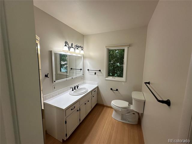 215 E 5th Street