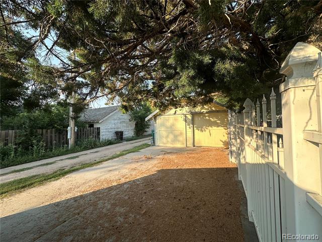 215 E 5th Street