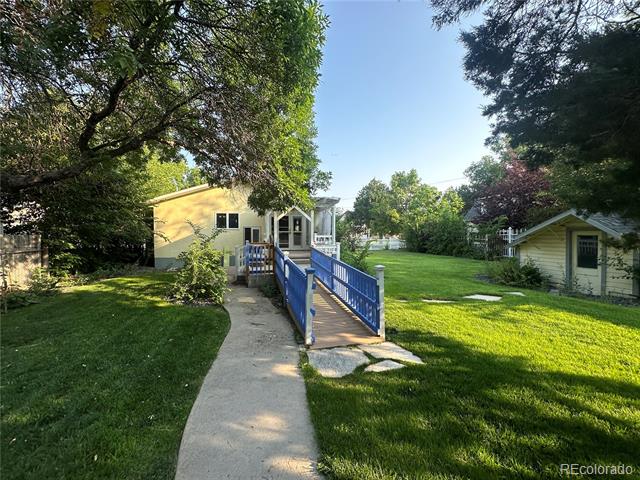 215 E 5th Street